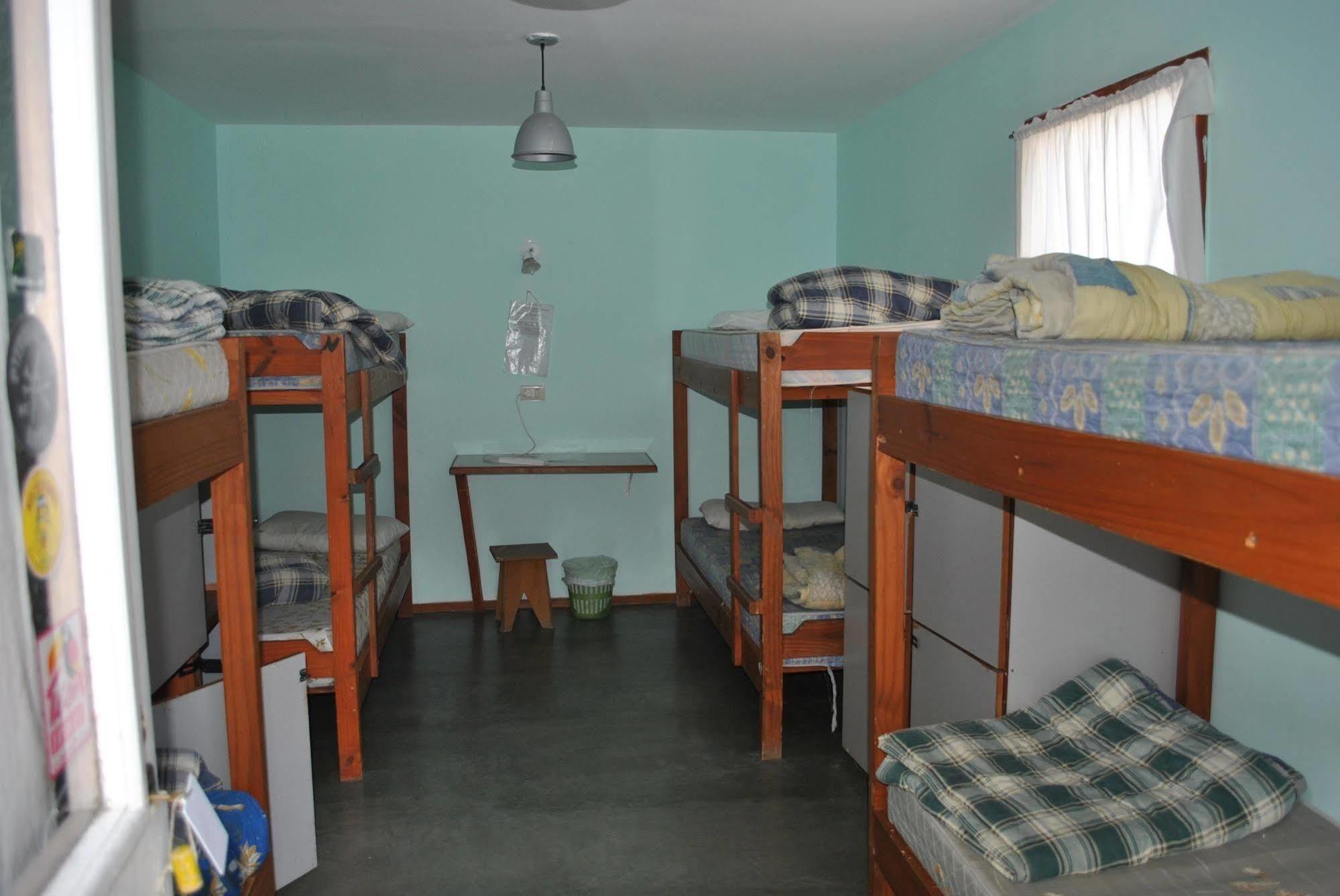Hostel Los Cormoranes Ушуайя Екстер'єр фото